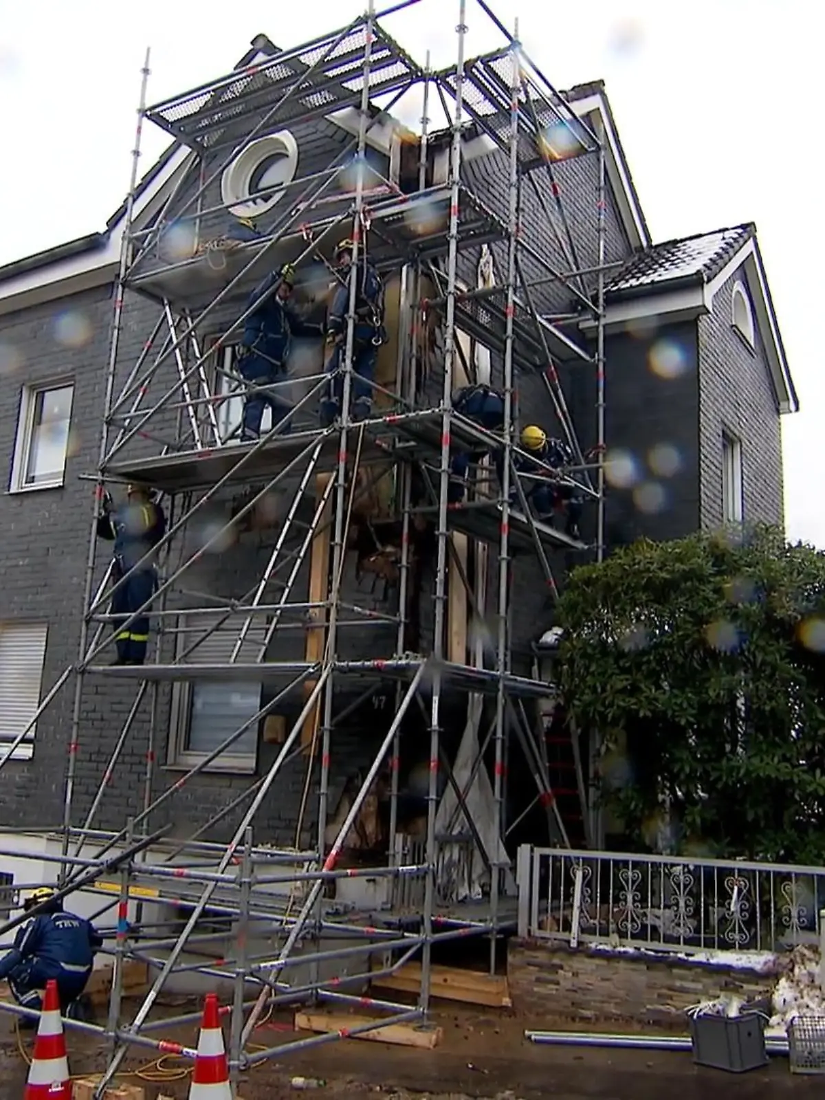 Bild zu: "Haus in Wuppertal beschädigt"