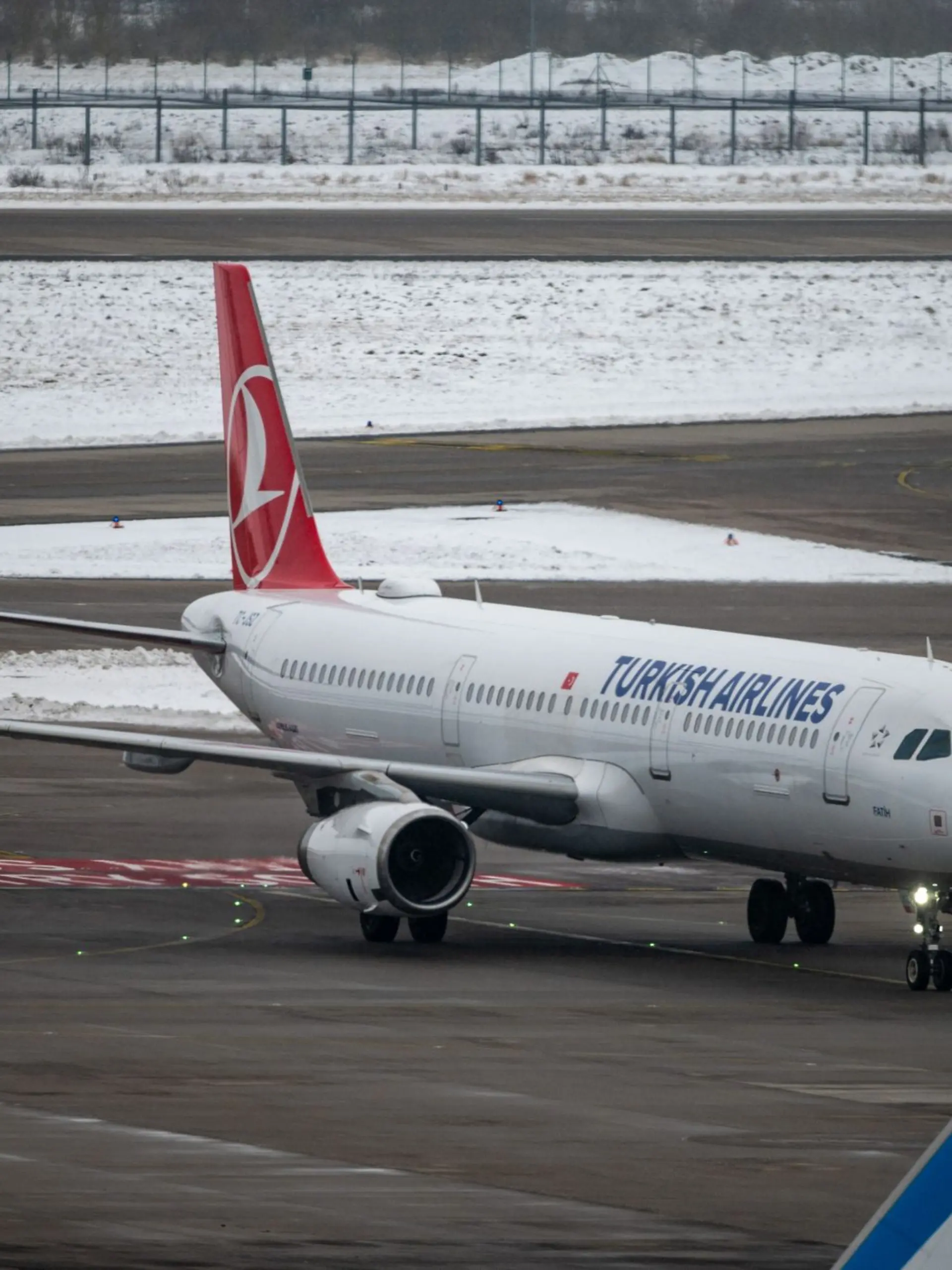 Bild zu: "Flieger muss in Barcelona notlanden – Grund ist überraschend banal"