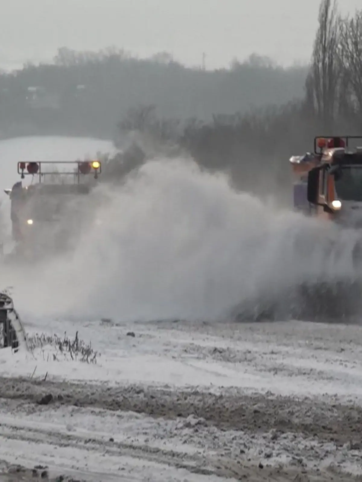 Bild zu: "Schnee, Glätte, Überschwemmungen! Sturmtief Elli sorgt für Chaos im Norden"