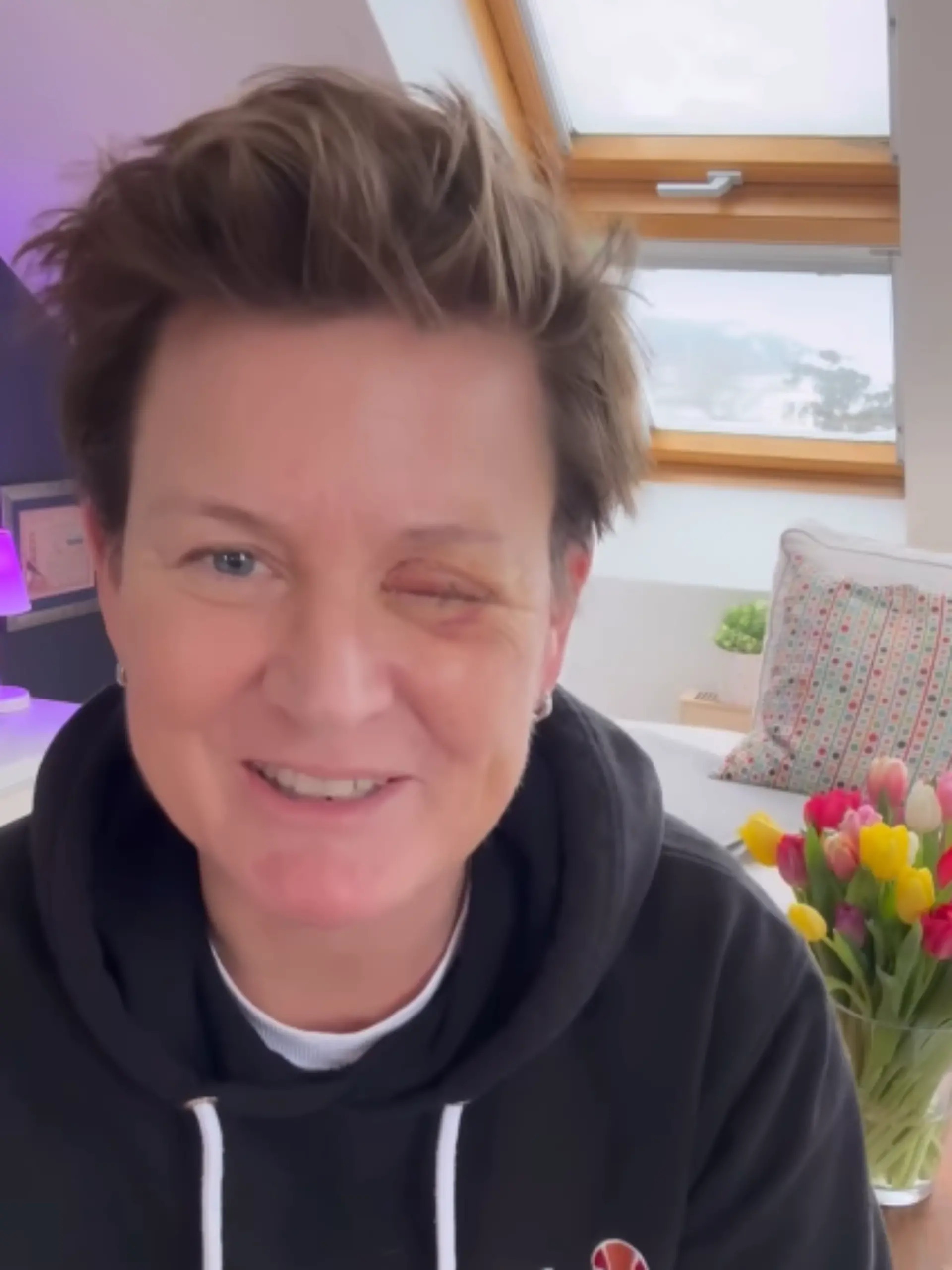 Bild zu: "Für immer blind? TV-Moderatorin Andrea Plewig verliert Auge bei Böller-Unfall "