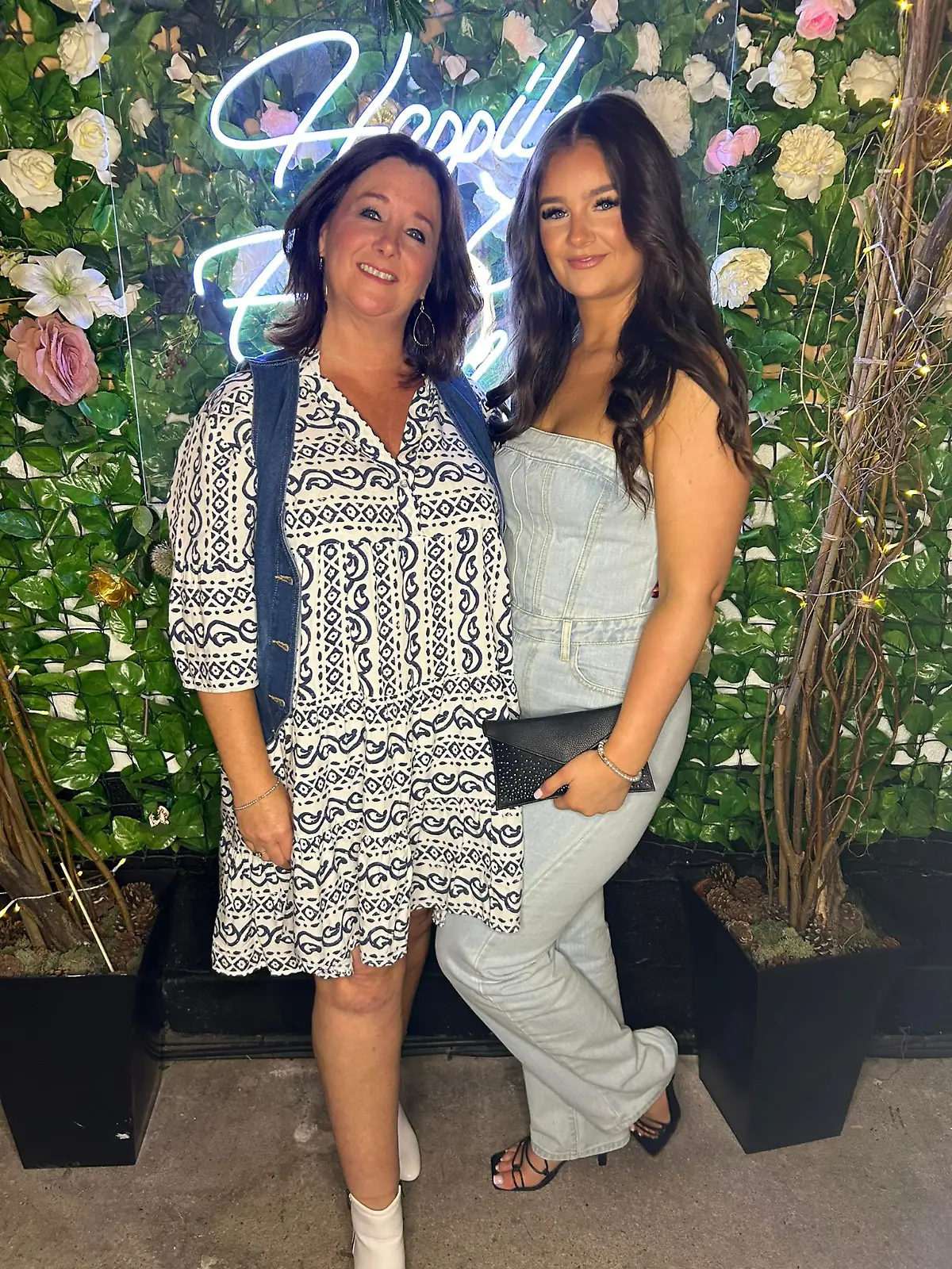 Áine mit ihrer Mutter Kerry