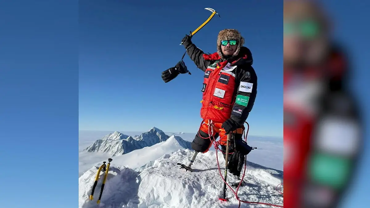 Ohne Beine! Hari (46) besteigt die höchsten Berge der Welt Weltrekord in der Antarktis