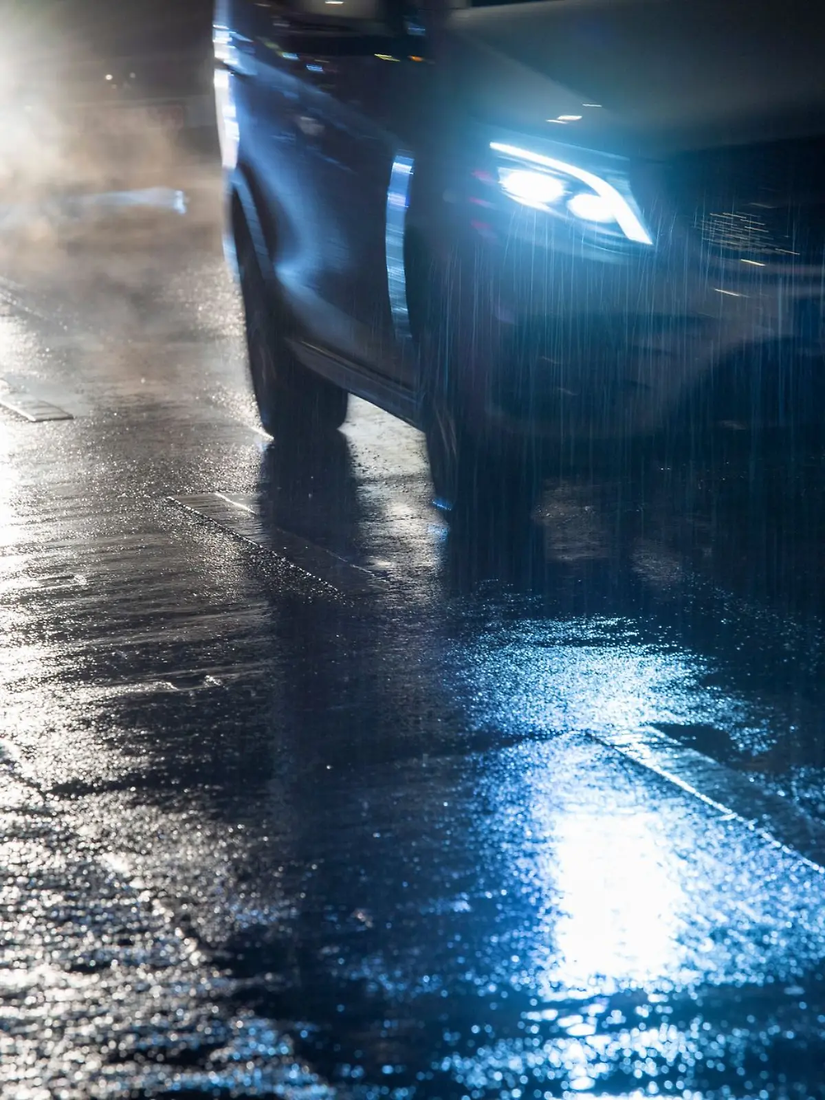 Bild zu: "Live-Ticker: Glatteis-Warnung für NRW teilweise aufgehoben "