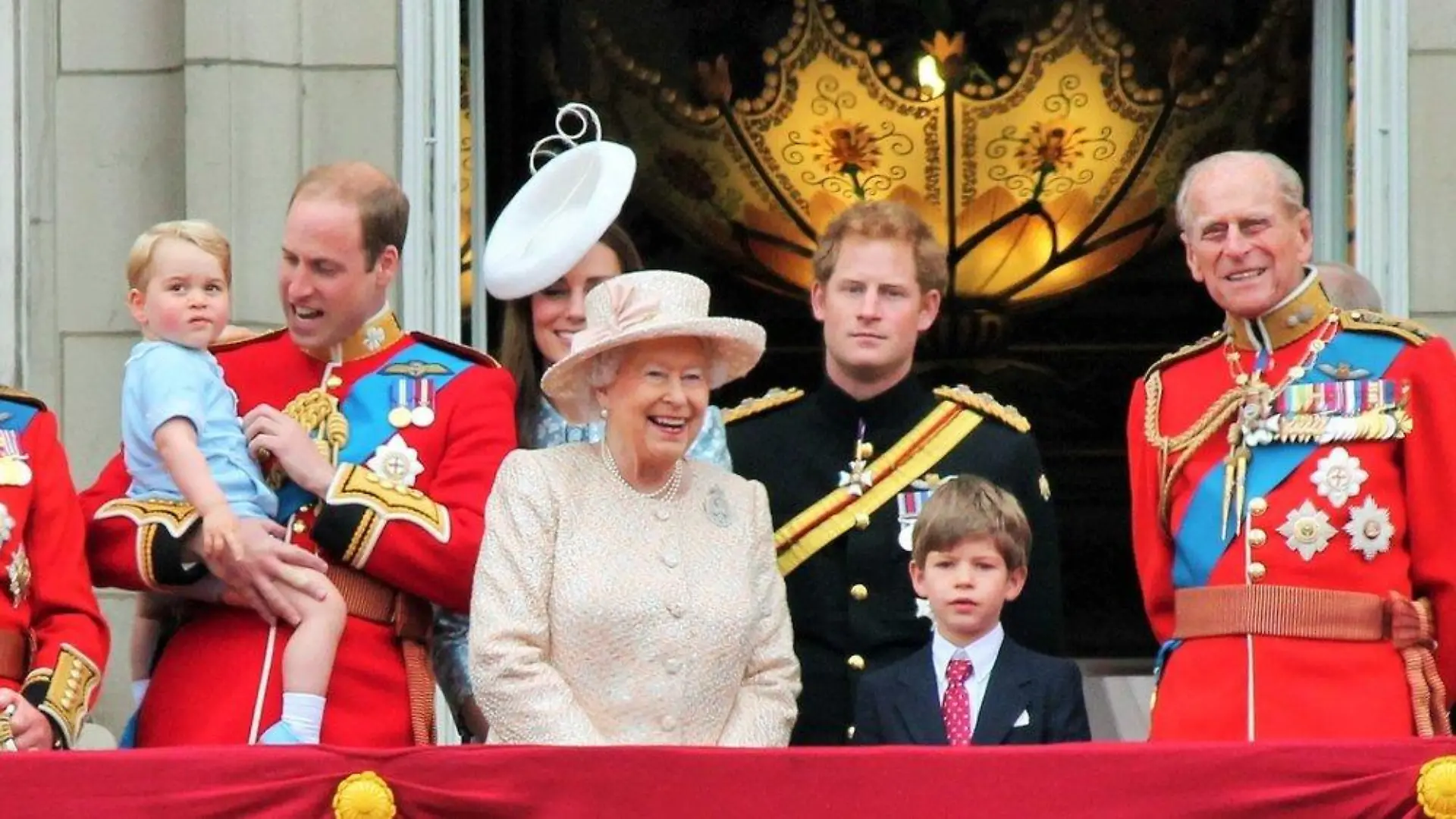 Überraschung! Royal-Satire "The Prince" ist schon gestartet