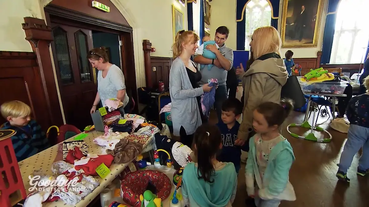 Bekommt Jessica durch eine Flohmarktbekanntschaft einen Job? Empfangsdame im Beautysalon