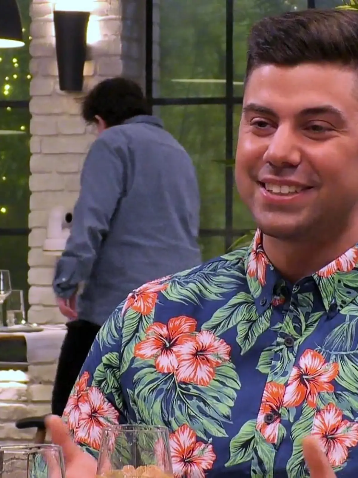 Bild zu: "Danilos Komplimente bringen Melina aus dem Konzept"