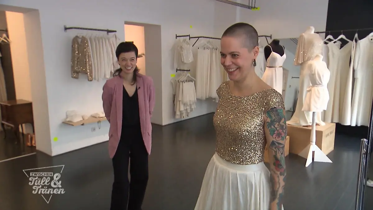 Die Erwartungen wurden übertroffen Zweiteiler-Anprobe