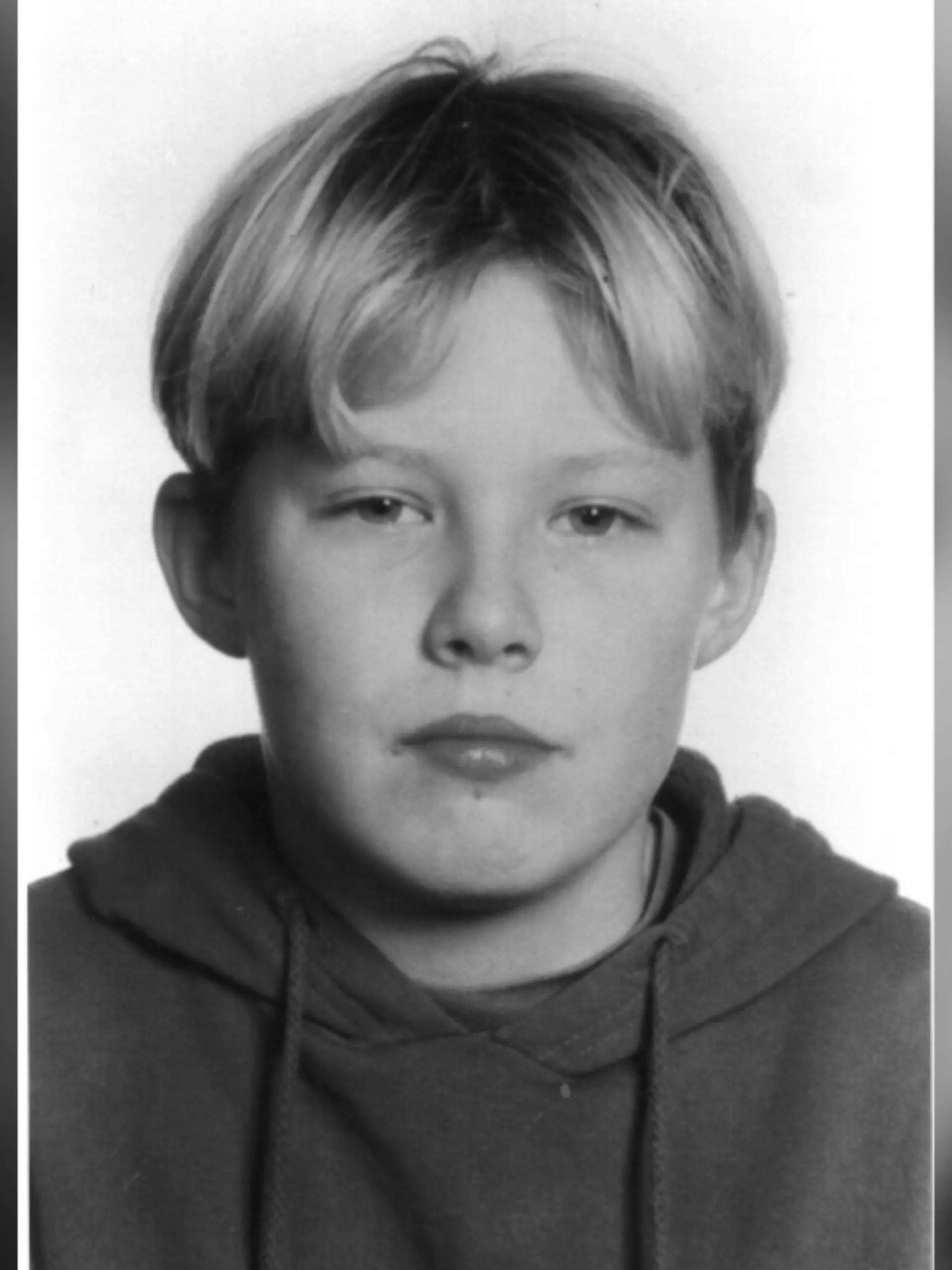 Das undatierte Polizeifoto zeigt den ermordeten Schüler Tristan Brübach. Am 26. März 1998 fanden Polizeibeamte die Leiche des 13 Jahre alten Schülers in einem kanalisierten Bachlauf in der Nähe des Bahnhofs Frankfurt-Höchst. 