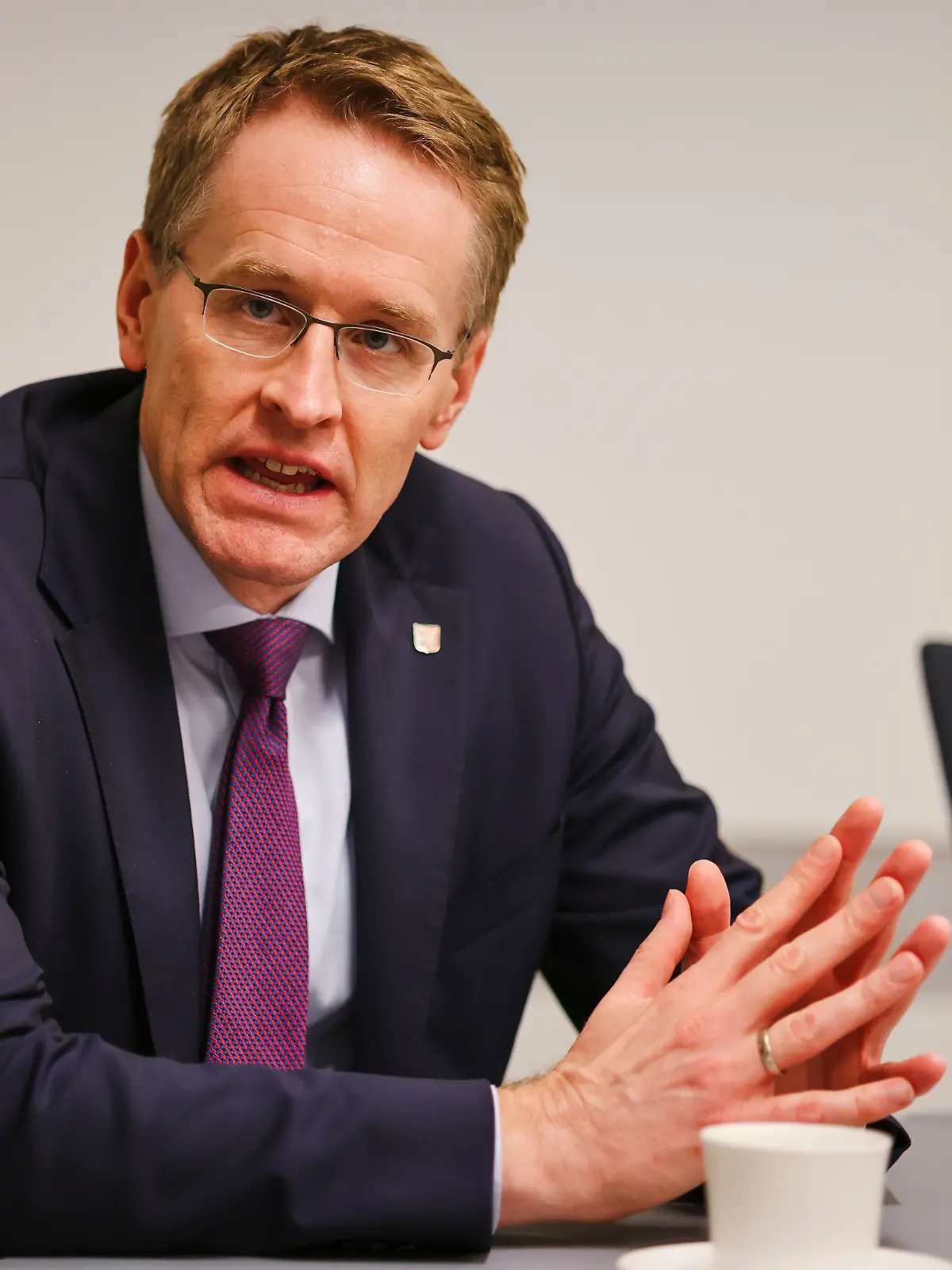 Bild zu: "Daniel Günther (CDU): Nach Aussagen im TV hagelt es Kritik"