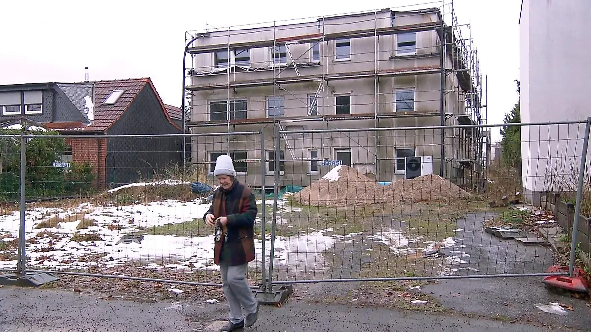 Bochum-Seniorin-81-soll-ihr-Haus-wieder-abrei-en