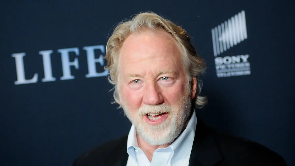 Die Polizei fahndet nach Timothy Busfield.