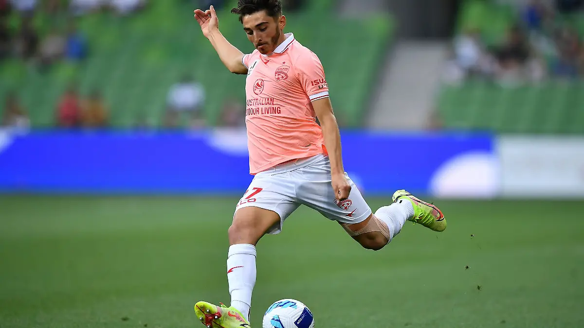 Der schwule Fußballer Josh Cavallo erhebt schwere Vorwürfe gegen Ex-Club Adelaide United. (Archivbild)