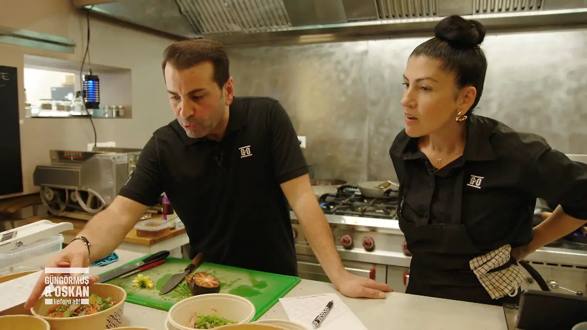 Ali nimmt die Regeln nicht so genau Schummelt da wer?