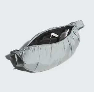 Schultertasche „Must Haves” in Wonder Sage