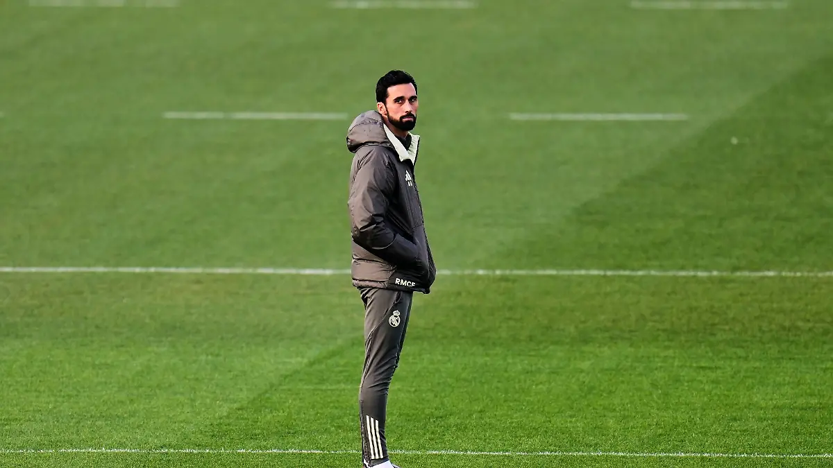 Alvaro Arbeloa leitet das Training bei Real Madrid.