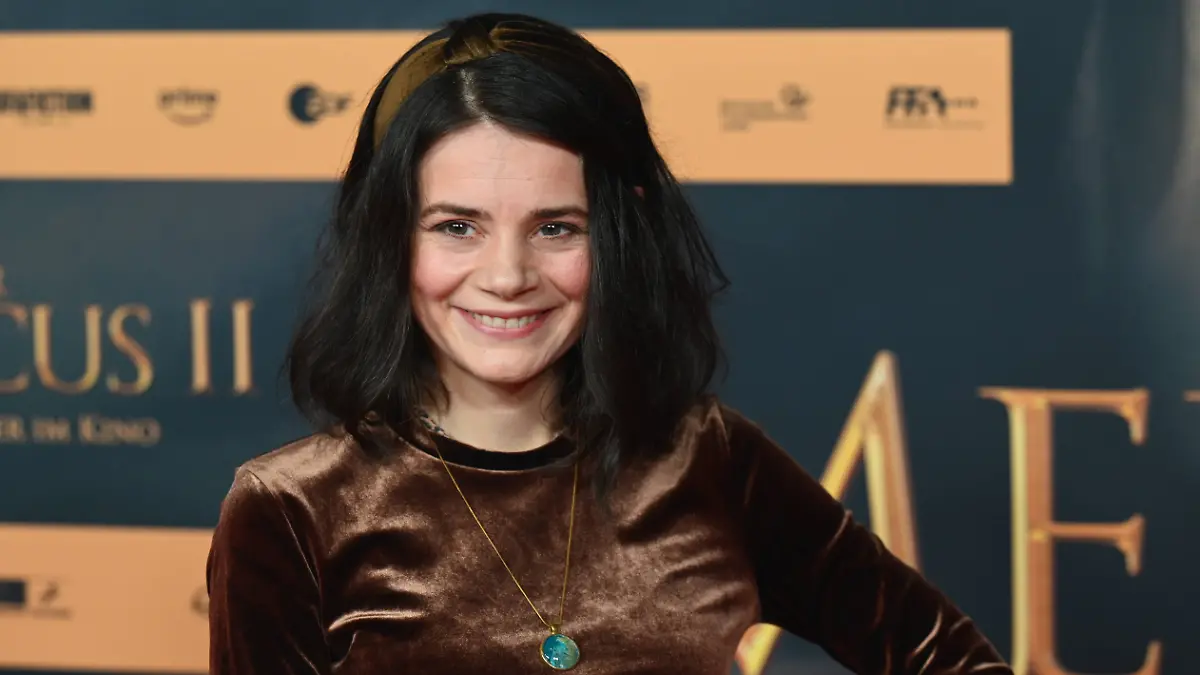 Joyce Ilg freut sich mit dem glücklich verheirateten Luke Mockridge.