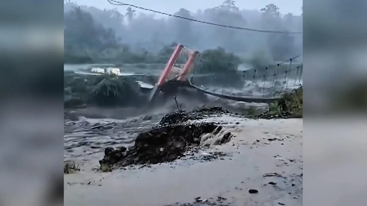 Sturzflut reißt riesige Brücke um – und zerstört ganze Dörfer! Überschwemmungen in Indonesien