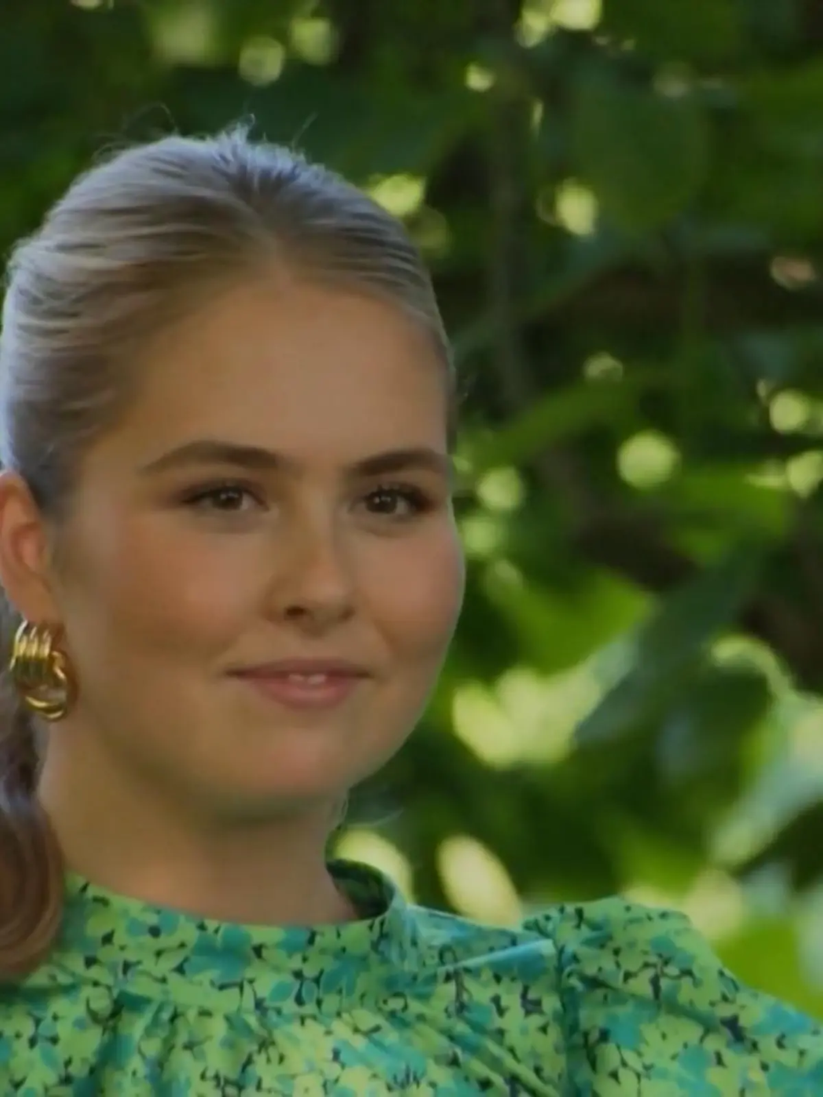 Bild zu: "Prinzessin Amalia beim Militär"