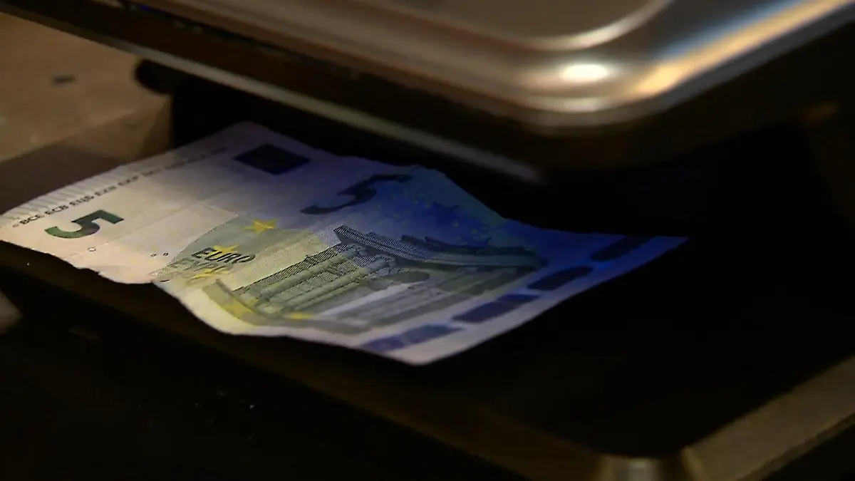 Falschgeld-Kontrollen in Hagener Bäckerei Blüten auf dem Vormarsch