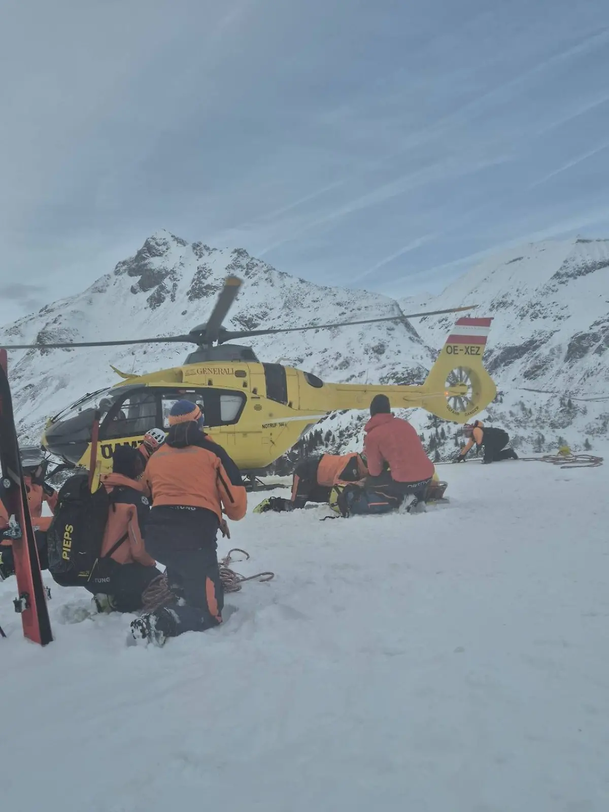 Der Zwölfjährige wurde von einer Lawine mitgerissen.