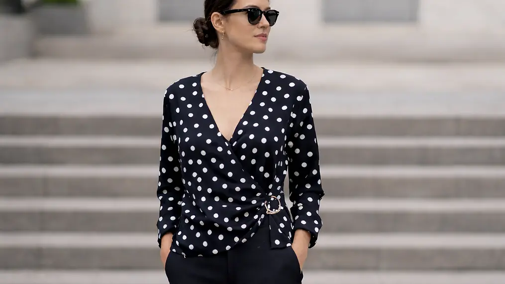 Schwarz-trifft-Wei-3-Looks-die-Minimalismus-aufregend-machen