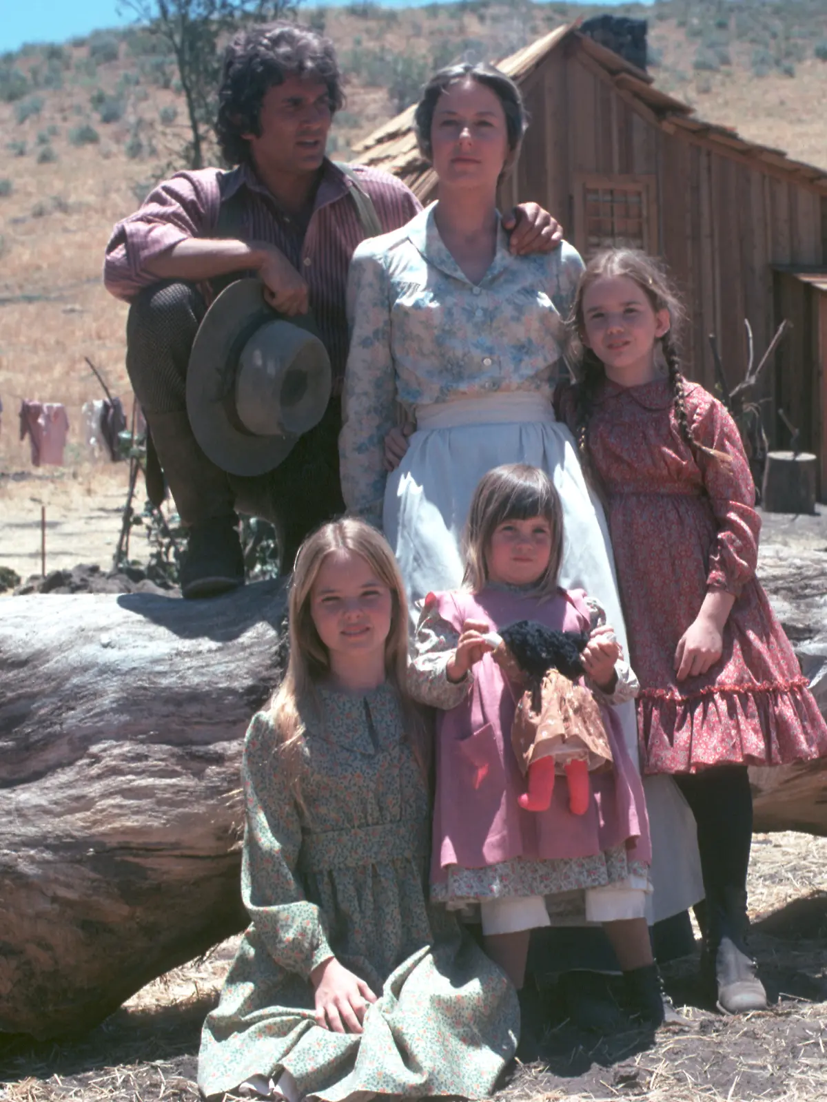 Die Schauspieler von „Unsere kleine Farm” am Set