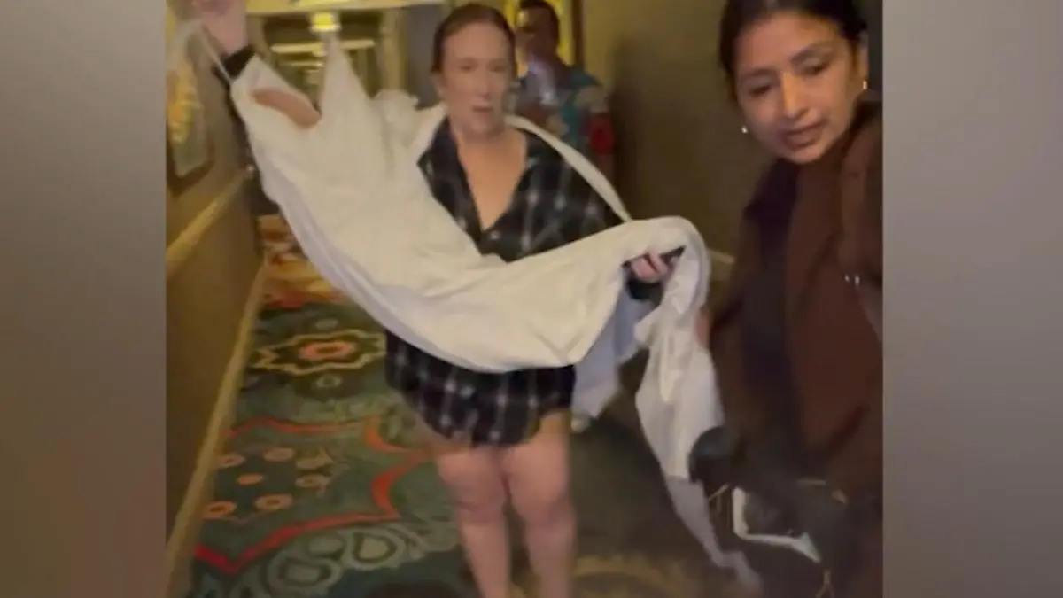 40 Minuten vor der Hochzeit! Fotografin ruiniert Brautkleid – weil sie DAS macht! Fällt Jawort ins Wasser?