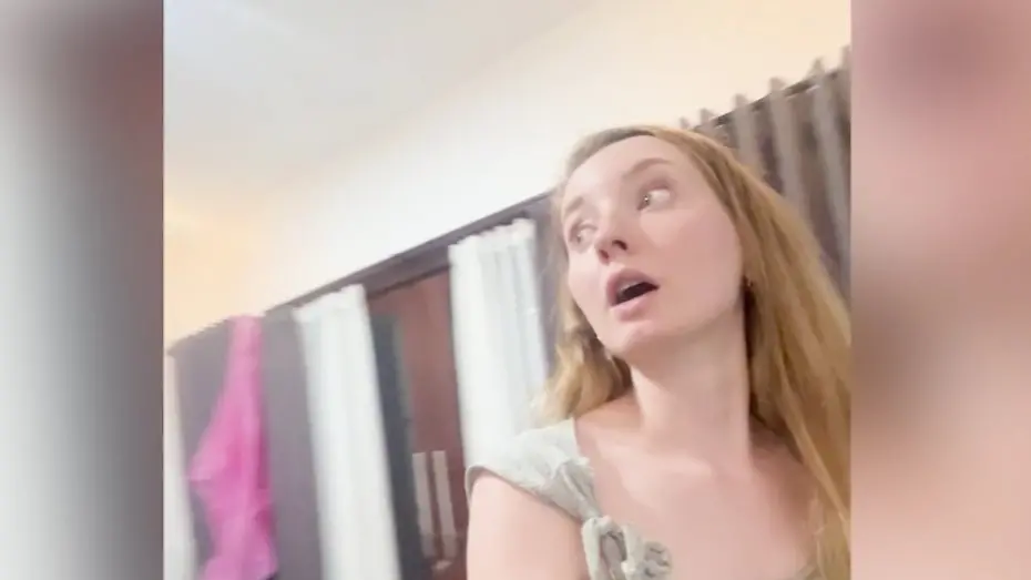 Bali-Gecko-Alarm-im-Hotelzimmer-Touristin-wird-von-Reptilien-berrannt