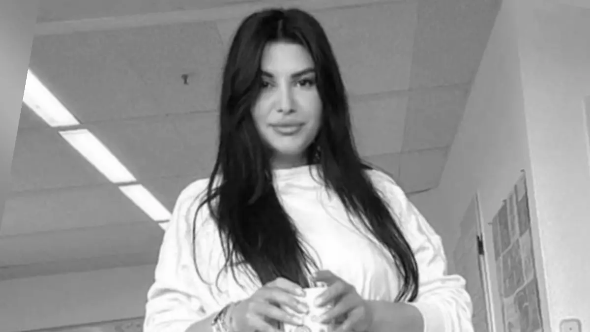 Zum Zeitpunkt der Tat ist Ofsana alleine in Zuhause. Ihre Kinder (6, 14, 17, 20) hätten kurz zuvor das Haus verlassen. 