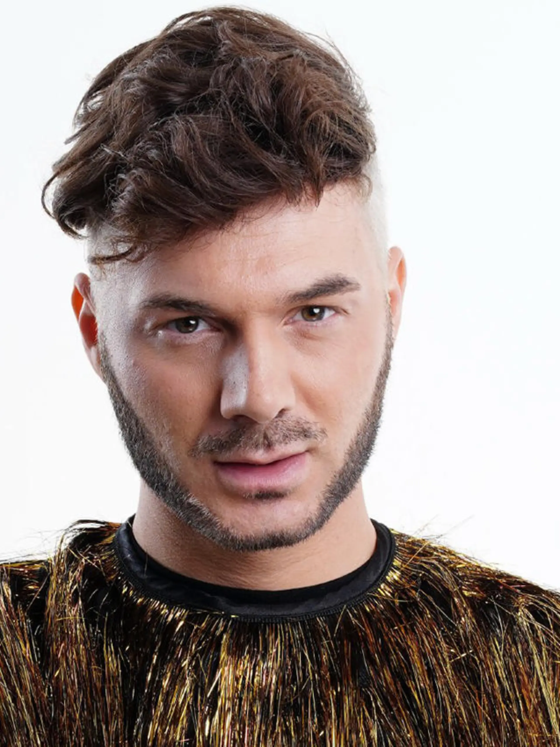 Sam Dylan nimmt an der Dschungelshow 2021 teil