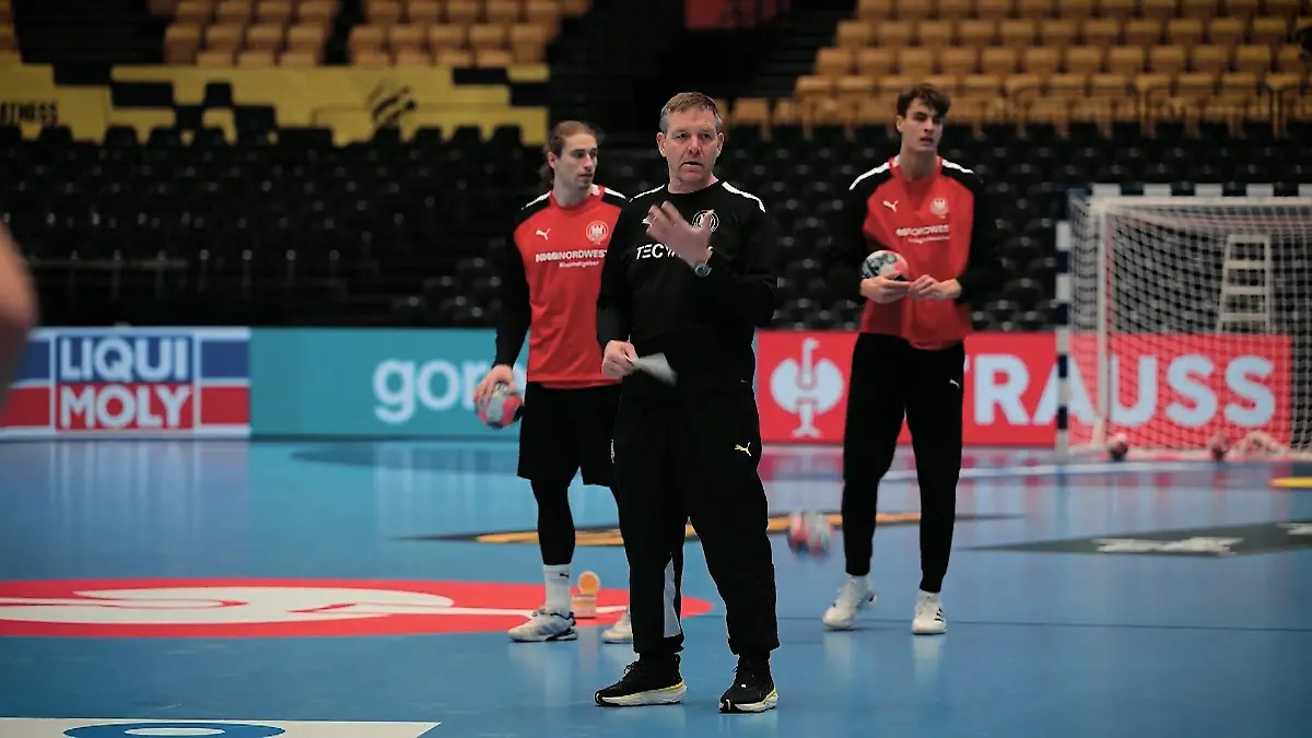 „Geht darum, ins Halbfinale zu kommen" – Deutsche Handballer wollen für Traum kämpfen Handball-EM in Dänemark