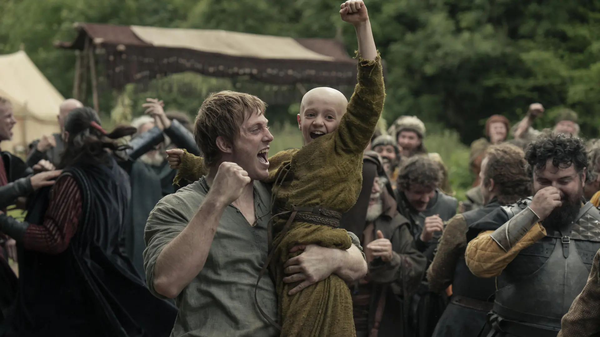 Screenshot aus der HBO-Serie „A Knight of the Seven Kingdoms”, die ein Ableger von „Game of Thrones” ist. 