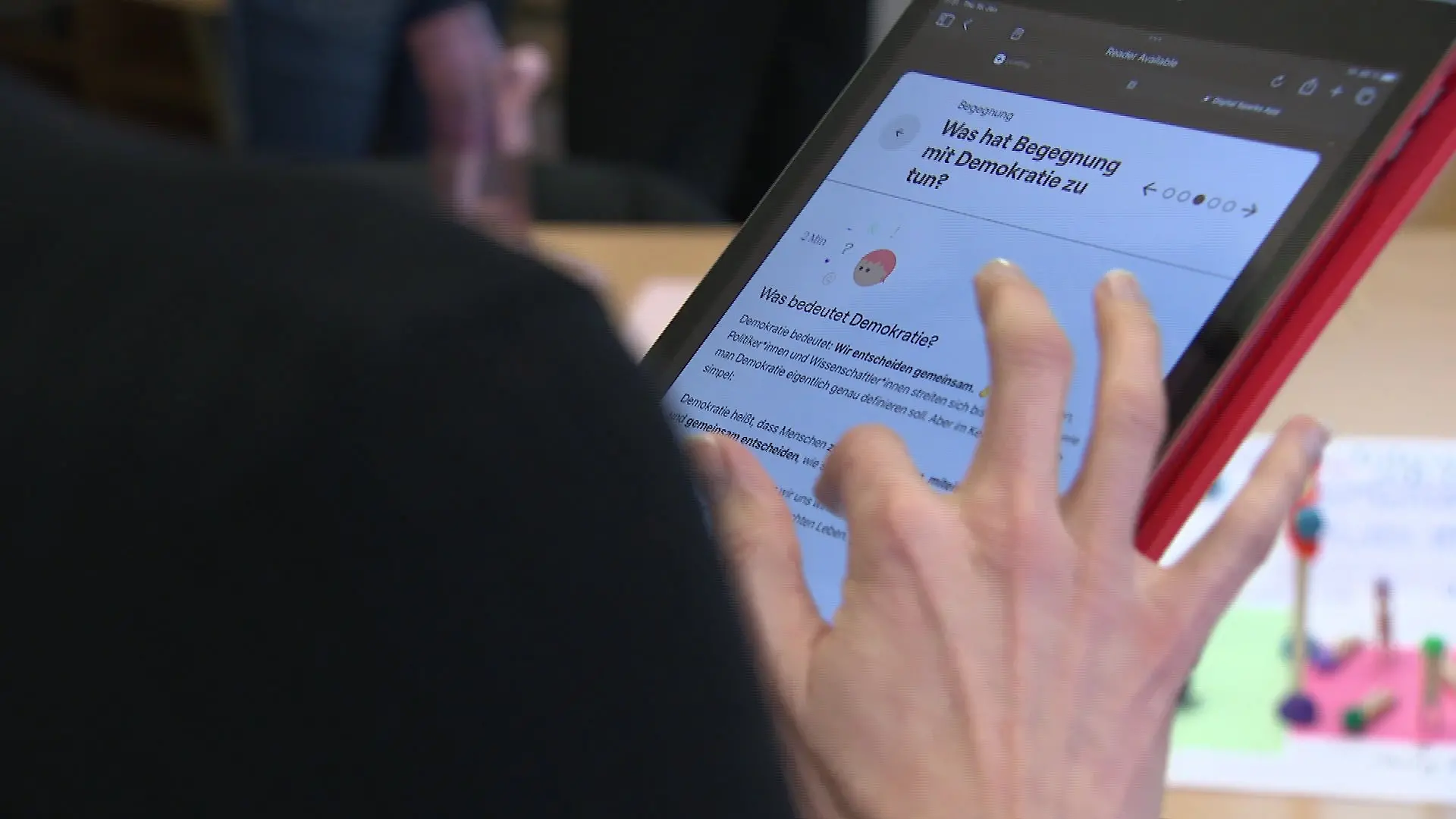 Mit „Digital Sparks” sollen Schüler demokratisch geschult werden.