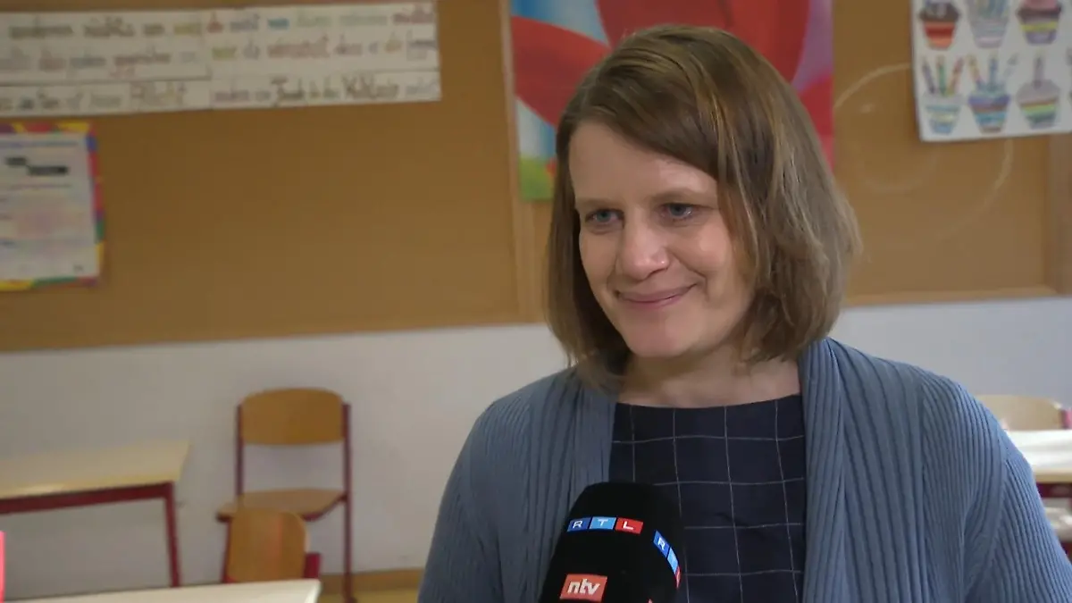 Niedersachsens Kultusministerin ordnet Demokratieförderprojekt ein Digitale Lernreise