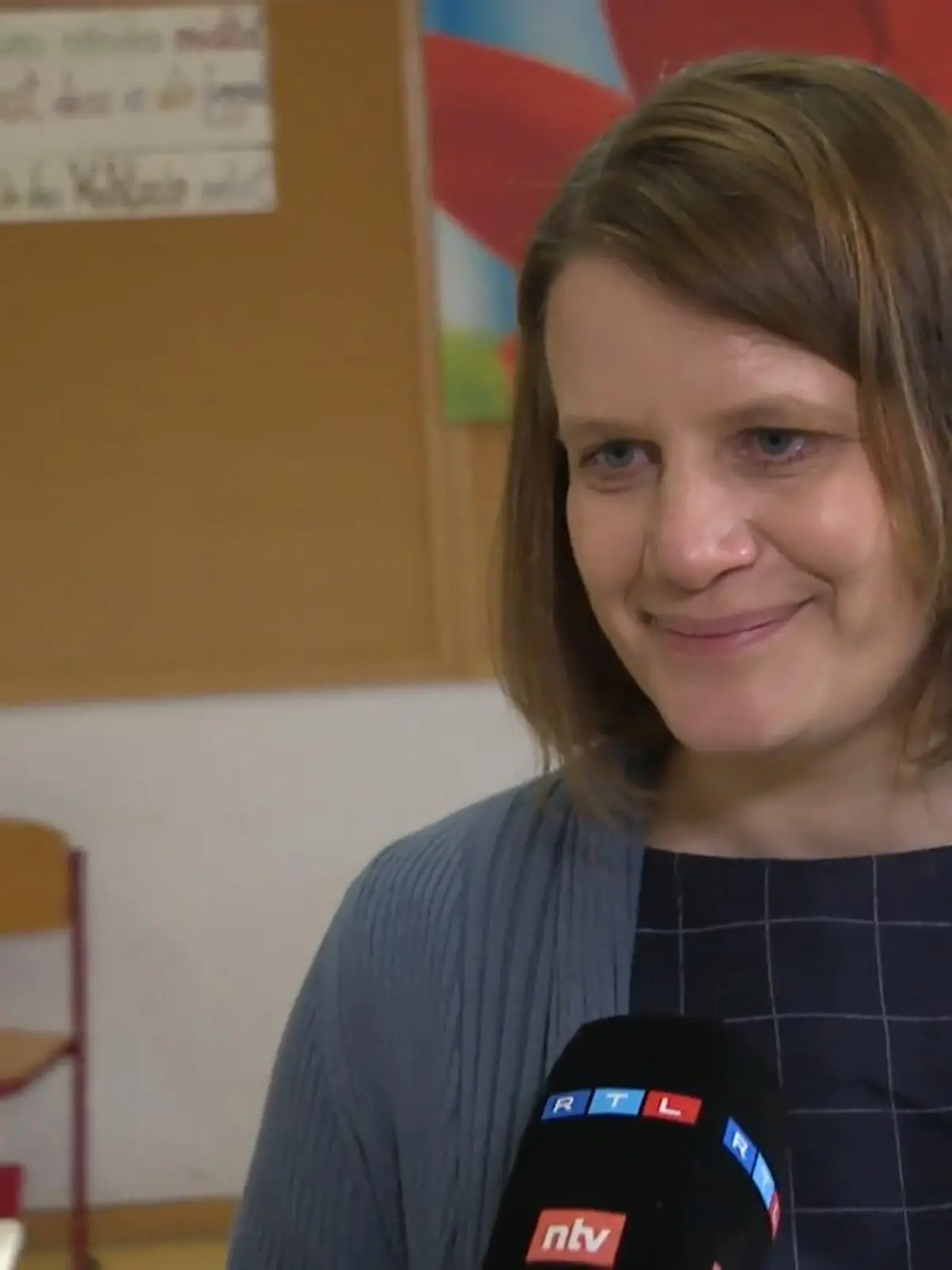 Bild zu: "Niedersachsens Kultusministerin ordnet Demokratieförderprojekt ein"