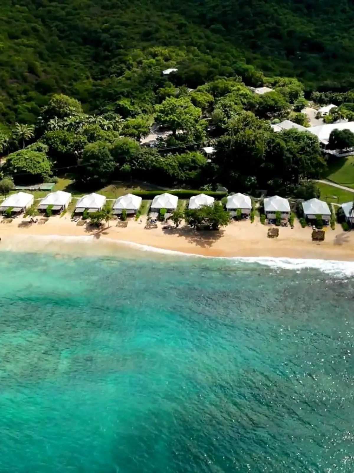 Bild zu: "Günstiger Urlaub? Mit DIESEN Spartricks klappt es"