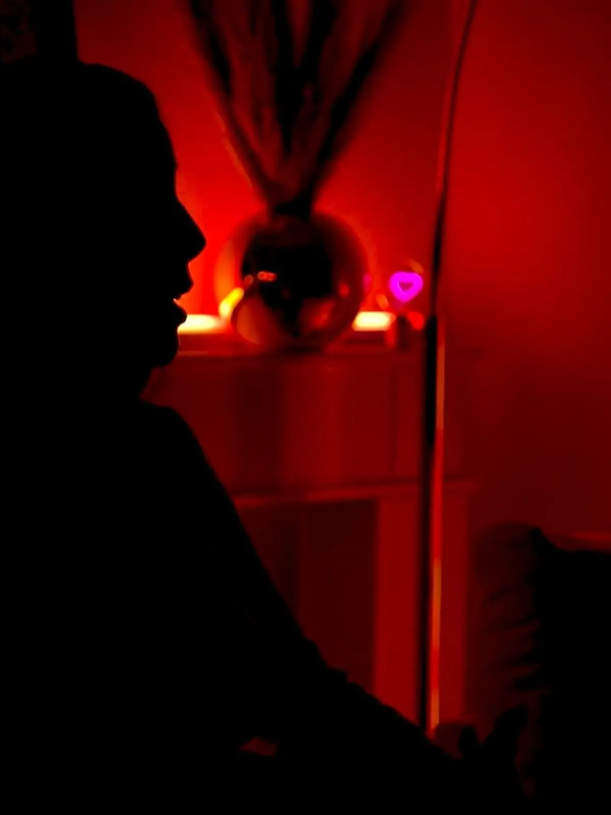 Bild zu: "Escort zum „Tag des Fetischs“"