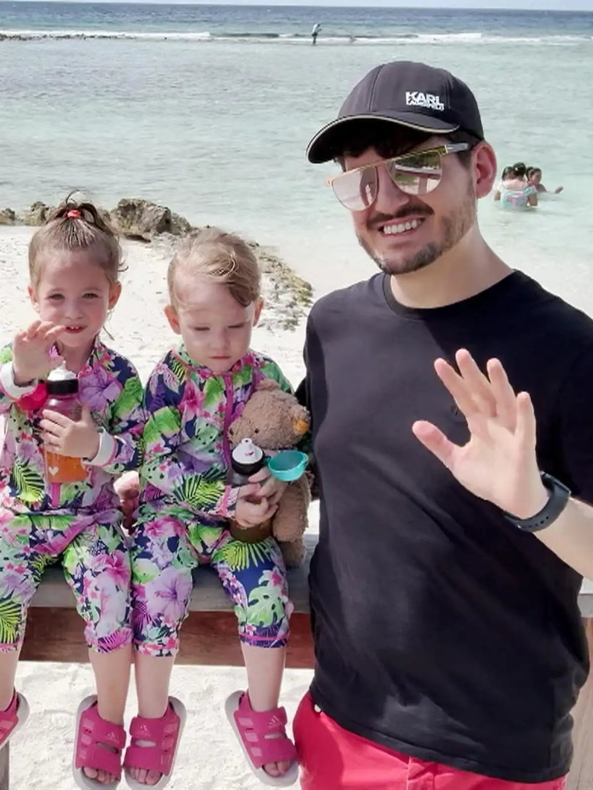 Bild zu: "Kult-Eltern sind nach Aruba ausgewandert – und haben jetzt Geldsorgen!"