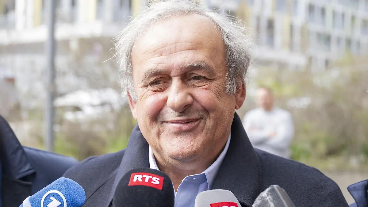 Michel Platini übt deutliche Kritik an Gianni Infantino. (Archivbild)