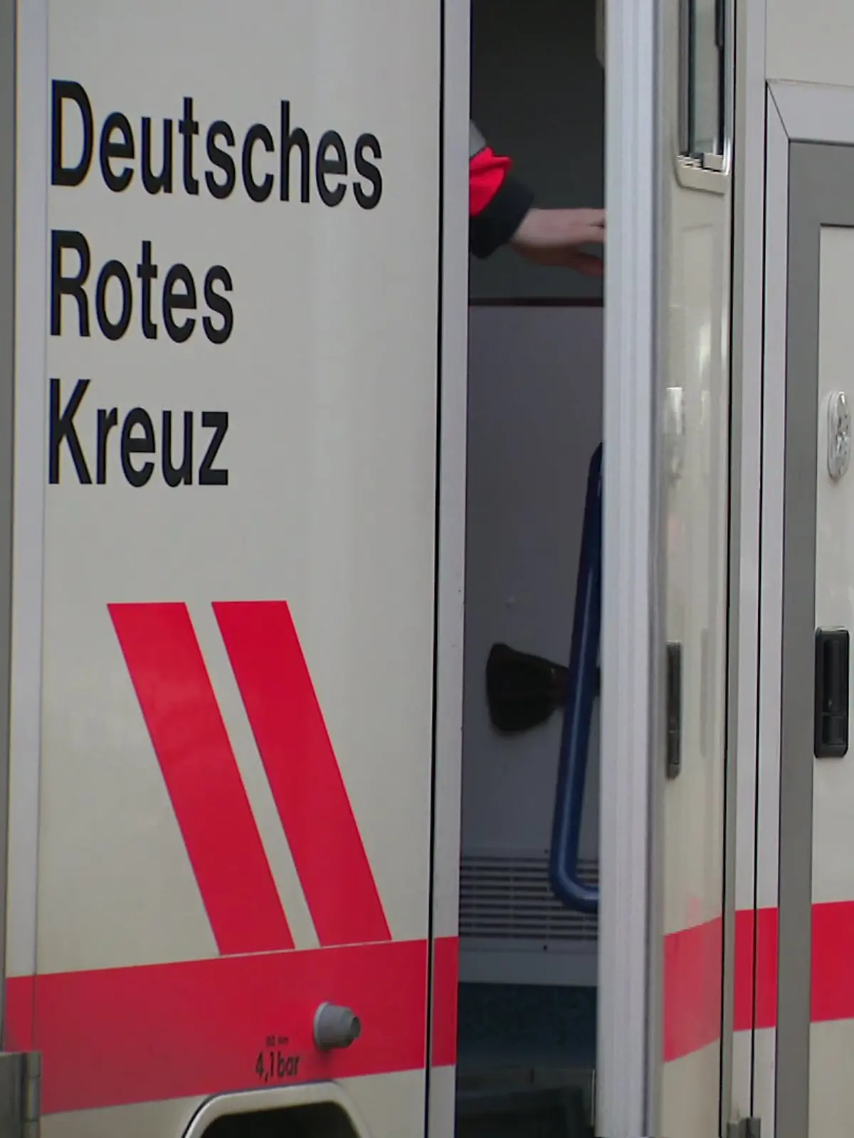 Noch sei unklar, ob es sich um einen Sabotageakt oder ein Versehen handelt, sagt die Polizei. 