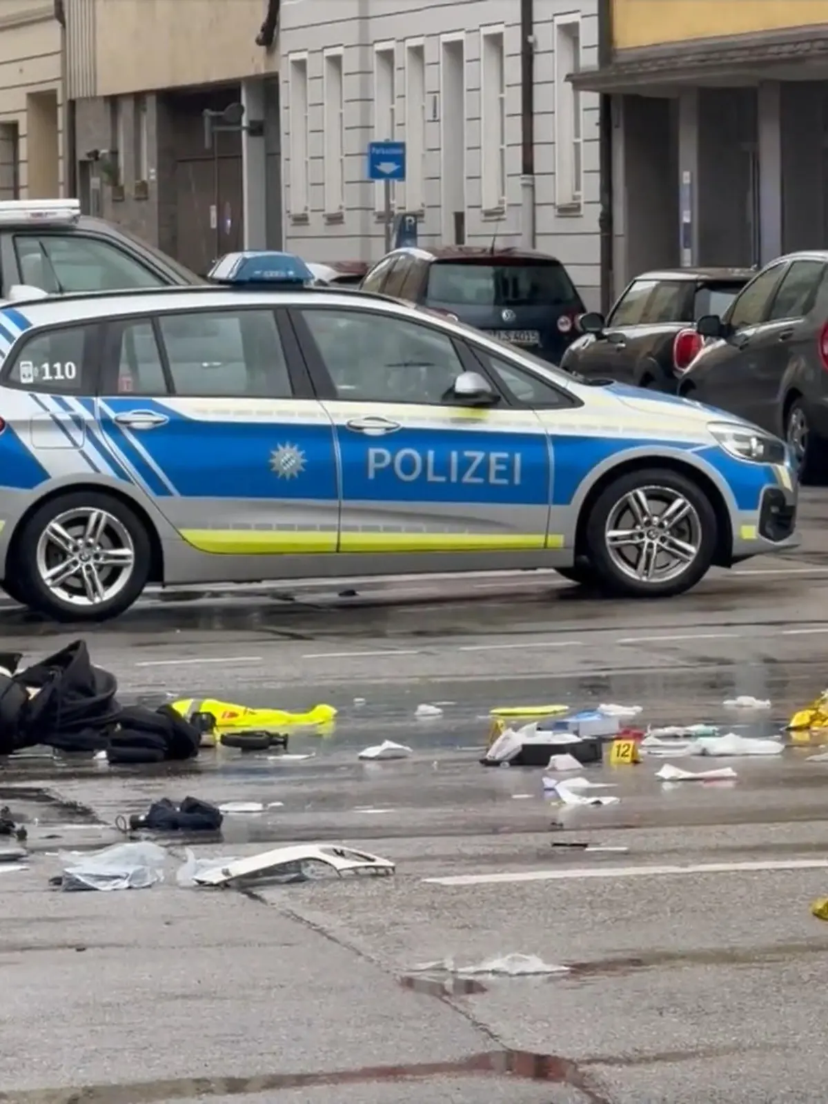 Bild zu: "Nach tödlicher Amokfahrt bei Verdi-Demo: Prozess gegen Farhad N. in München gestartet"