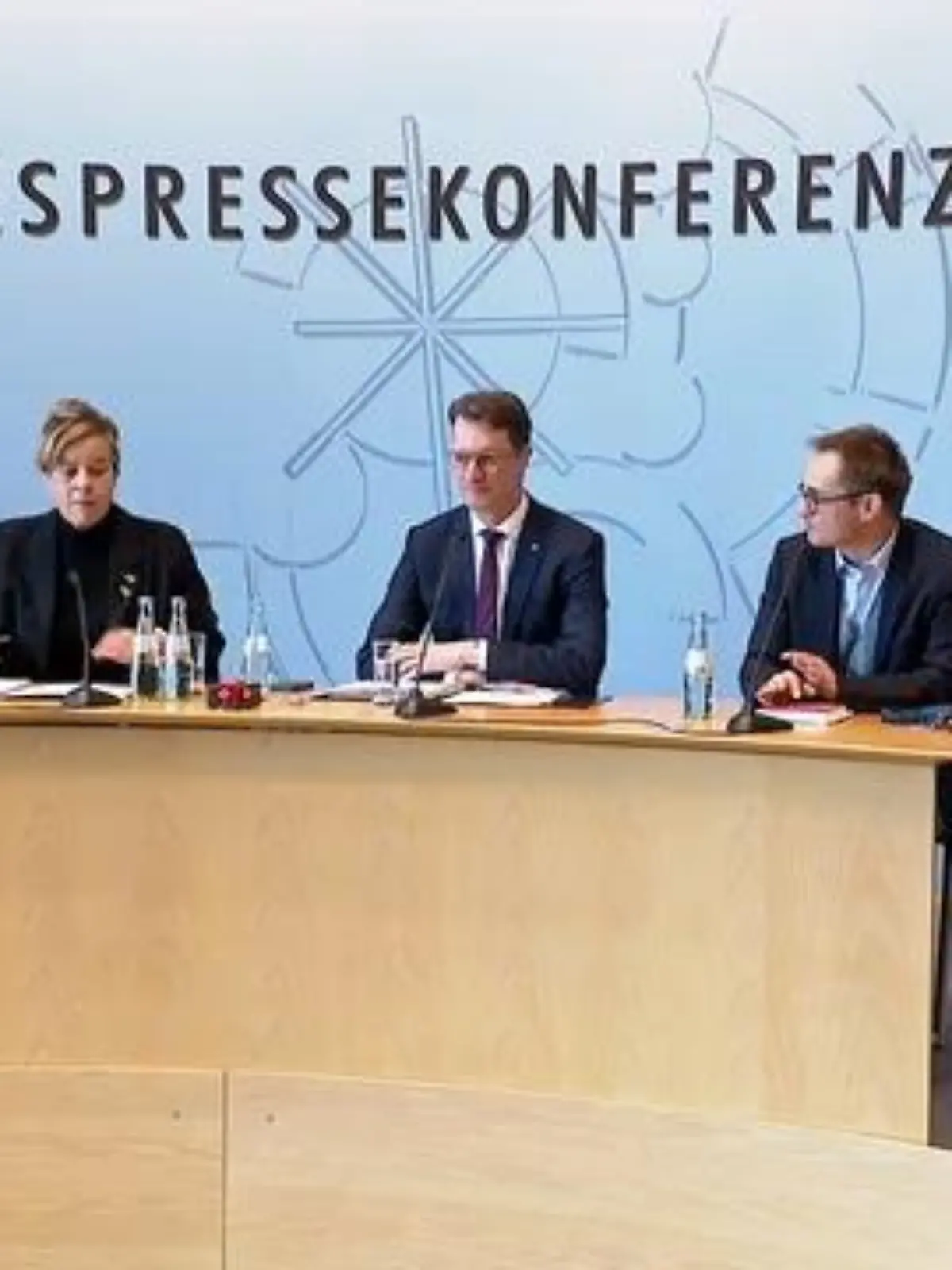 Bild zu: "Wüst blickt auf 2026"