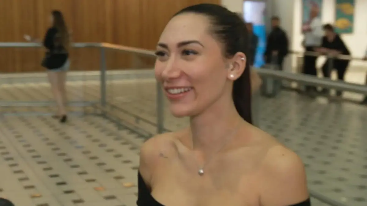 Nur mit Evakostüm im Dschungelcamp?! SO steht Samira Yavuz zum Nackedei-Duschen „Ich bin ein Star – Holt mich hier raus!“