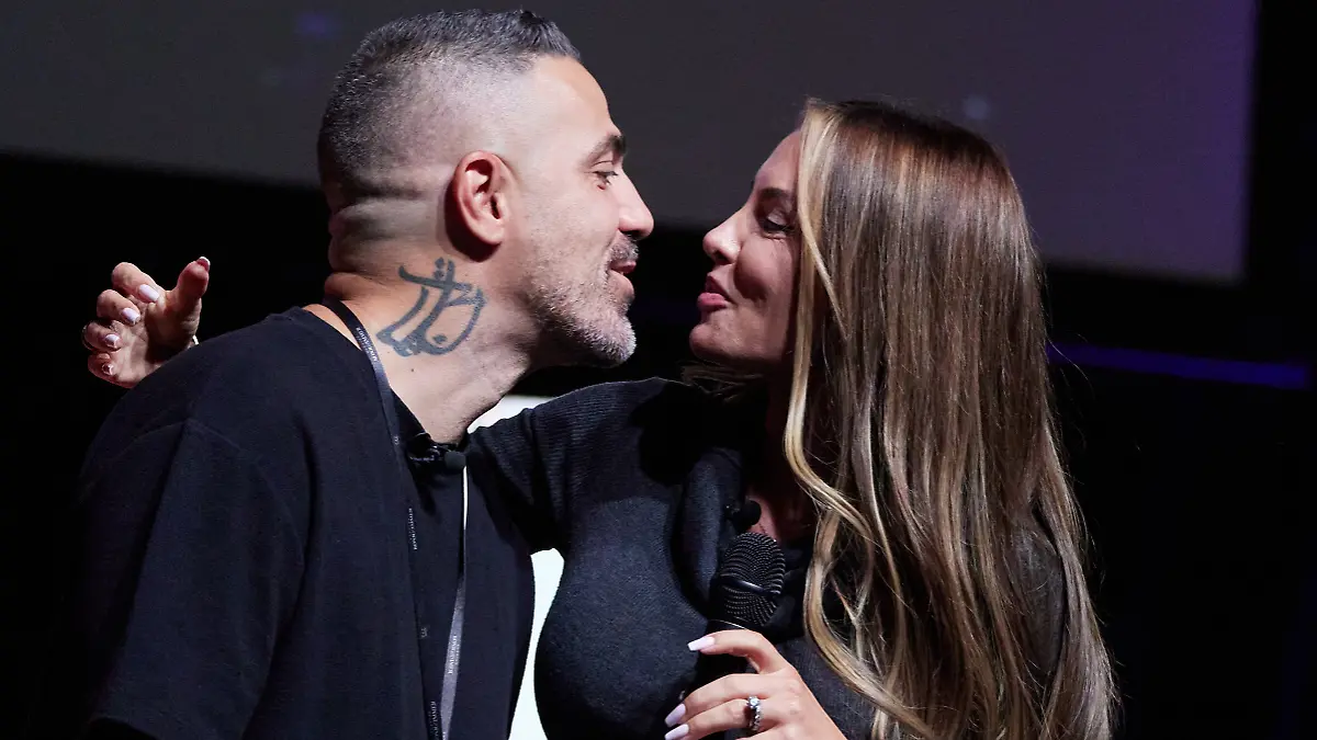 Bushido-kniet-vor-seiner-Anna-Maria-nieder-Nie-aufgeh-rt-uns-zu-lieben-