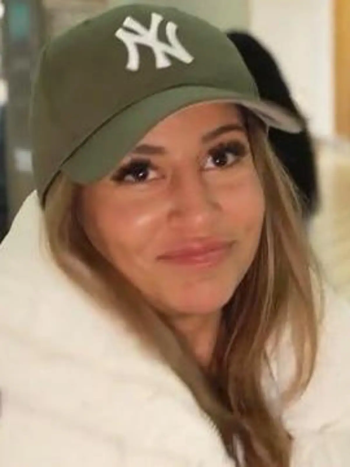 Bild zu: "Ganz bewusst! Deswegen reist Dschungelcamp-Kandidatin Eva Benetatou ohne ihren Sohn"