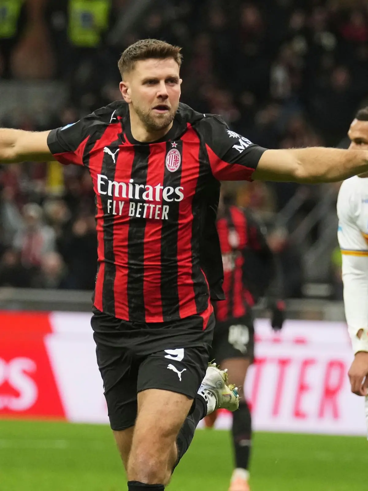 Bild zu: "«Fußballgott» Niclas Füllkrug schießt AC Mailand zum Sieg"