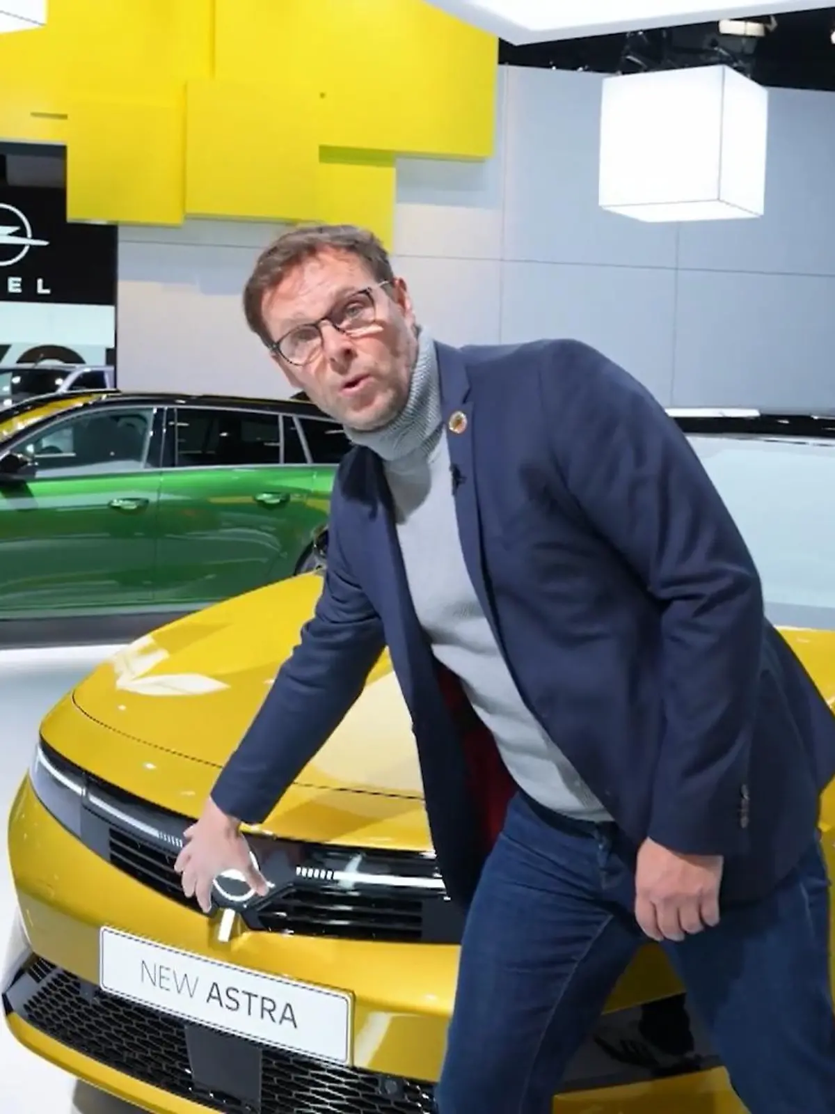 Bild zu: "Alexander Bloch checkt die Automobil-Highlights"