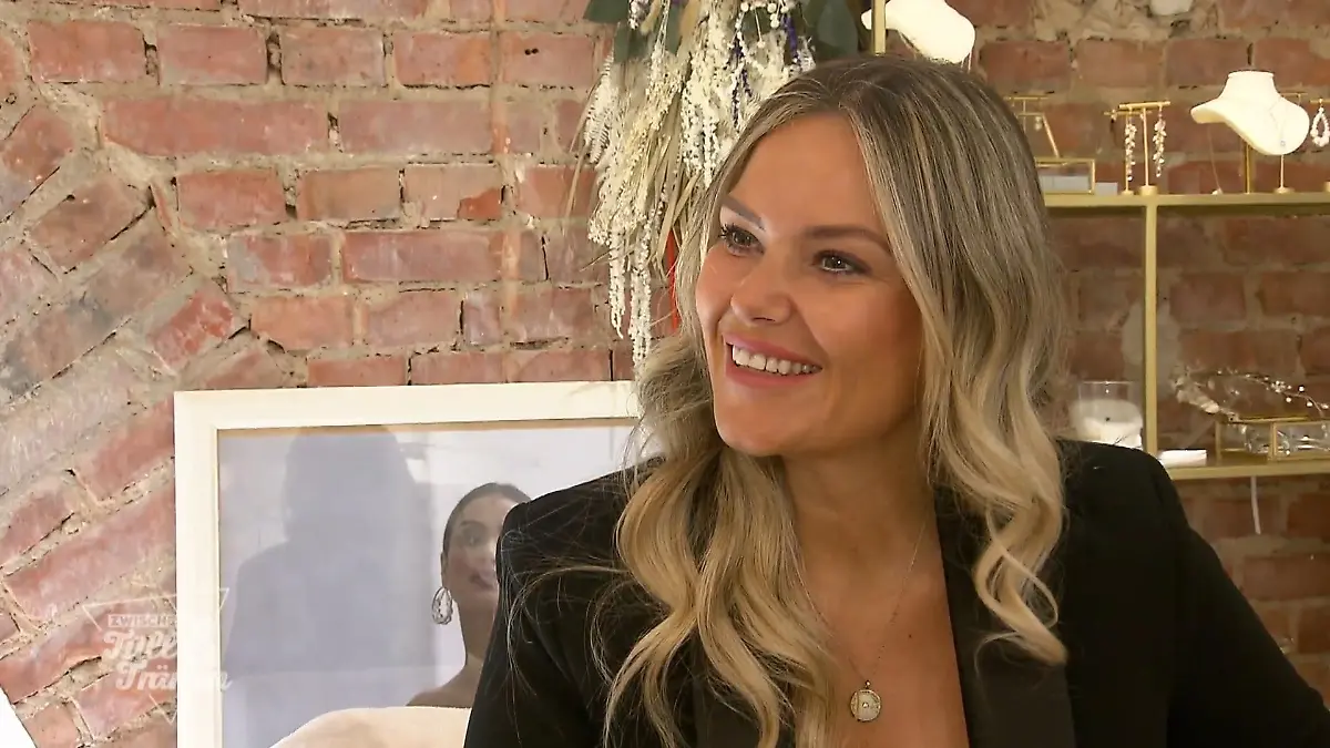 Braut Madeleine ist offen für alles Sexy muss es sein