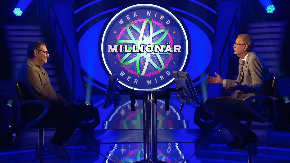 Günther Jauchs Theorie – DESHALB treffen Frauen seltener beim Elfmeterschießen Wer wird Millionär?