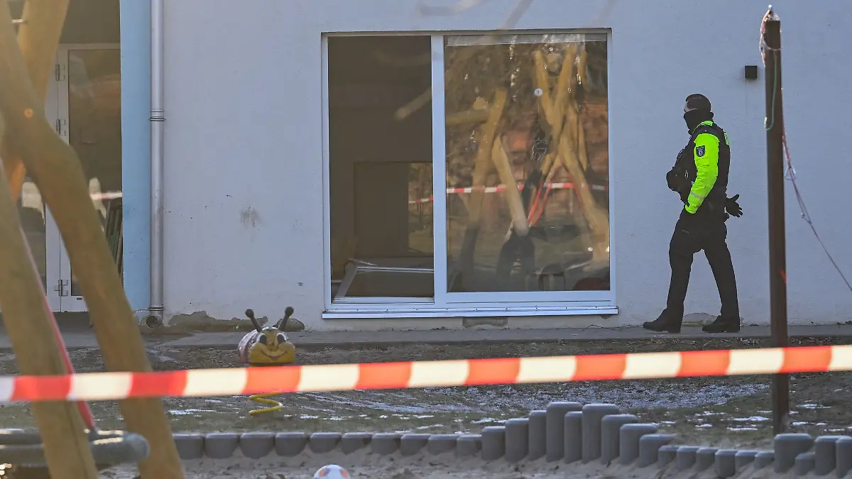 Berliner-Kita-trauert-nach-Unfall-mit-Terrassent-r-um-Jungen-5-Wir-sind-fassungslos-